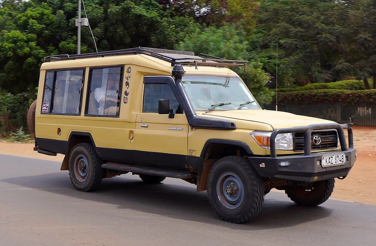 Safari Land Cruiser